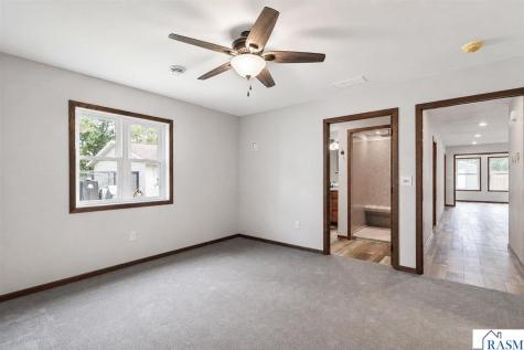 122 Cox Avenue SW Madelia MN 56062