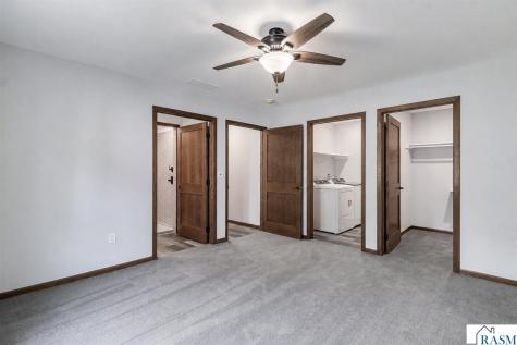 122 Cox Avenue SW Madelia MN 56062