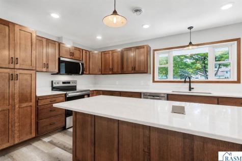 122 Cox Avenue SW Madelia MN 56062