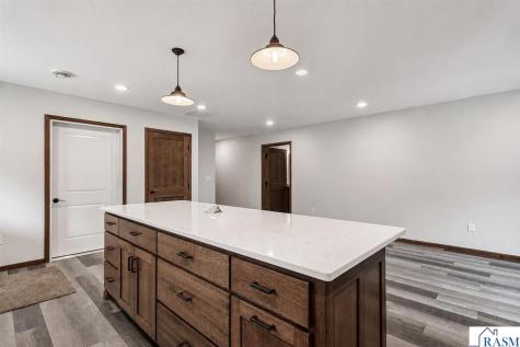122 Cox Avenue SW Madelia MN 56062