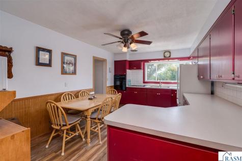 48186 Old River Bluff Road St. Peter MN 56082