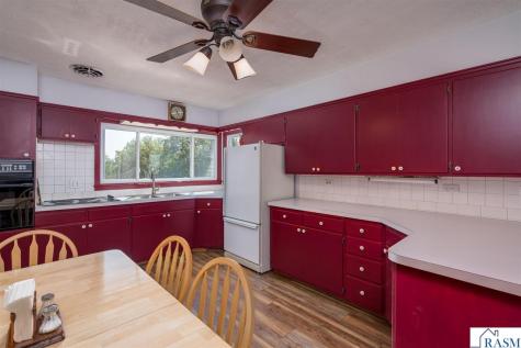48186 Old River Bluff Road St. Peter MN 56082