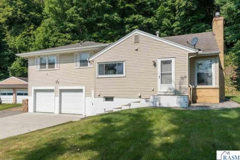 48186 Old River Bluff Road St. Peter MN 56082