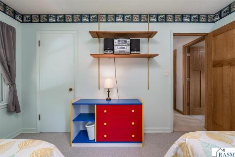 48186 Old River Bluff Road St. Peter MN 56082