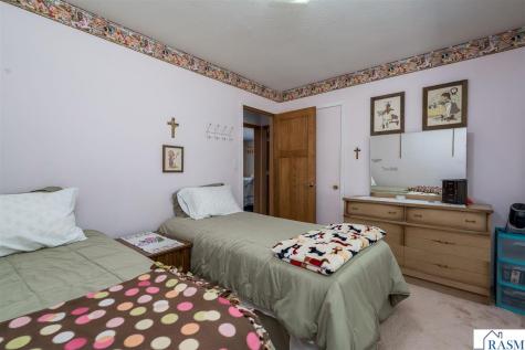 48186 Old River Bluff Road St. Peter MN 56082