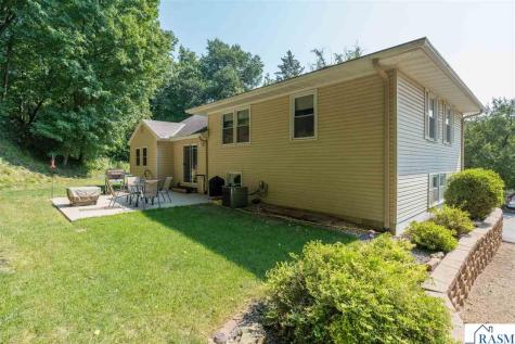 48186 Old River Bluff Road St. Peter MN 56082