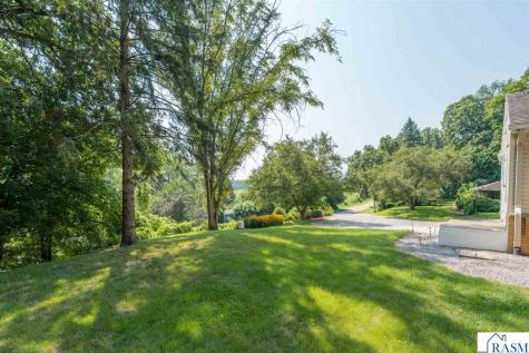48186 Old River Bluff Road St. Peter MN 56082