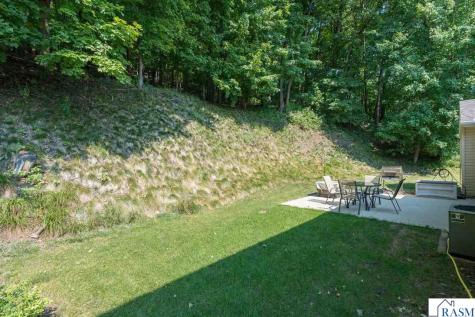 48186 Old River Bluff Road St. Peter MN 56082