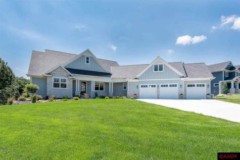 1005 Applewood Court Mankato MN 56001