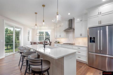 1005 Applewood Court Mankato MN 56001