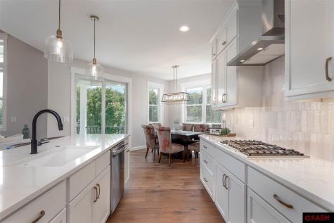 1005 Applewood Court Mankato MN 56001