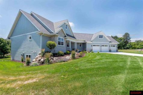 1005 Applewood Court Mankato MN 56001