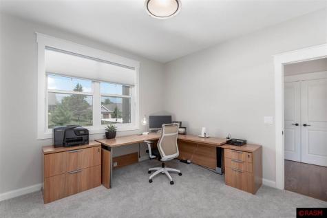 1005 Applewood Court Mankato MN 56001