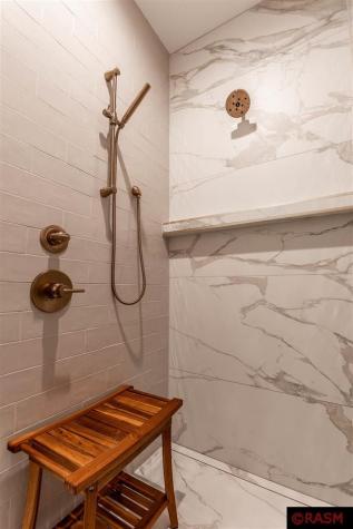 1005 Applewood Court Mankato MN 56001