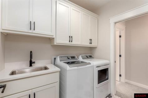 1005 Applewood Court Mankato MN 56001