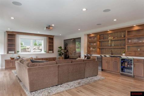 1005 Applewood Court Mankato MN 56001