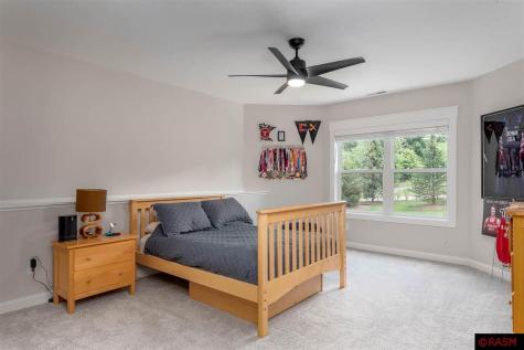 1005 Applewood Court Mankato MN 56001