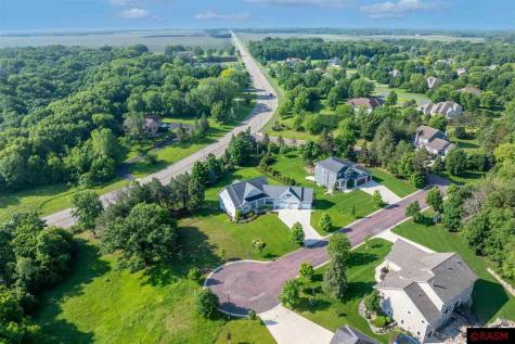 1005 Applewood Court Mankato MN 56001