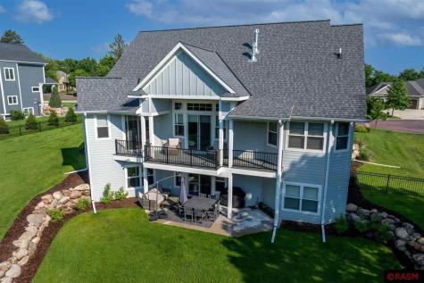 1005 Applewood Court Mankato MN 56001