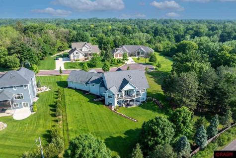 1005 Applewood Court Mankato MN 56001