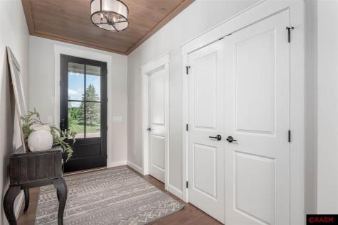 1005 Applewood Court Mankato MN 56001