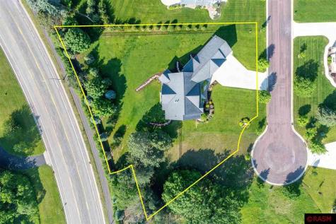 1005 Applewood Court Mankato MN 56001
