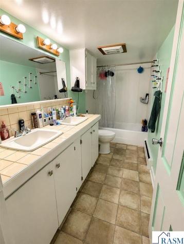 1017 N 6th Street Mankato MN 56001
