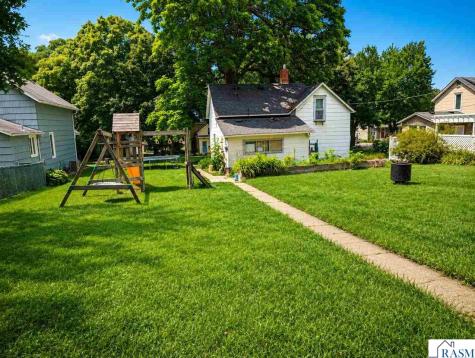 1017 N 6th Street Mankato MN 56001