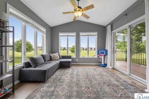 2294 Balsam Drive North Mankato MN 56003