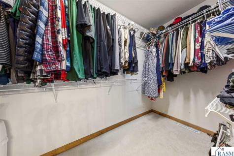 2294 Balsam Drive North Mankato MN 56003