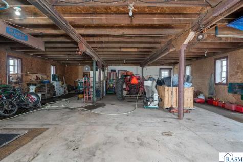 73681 290th Street St. James MN 56081