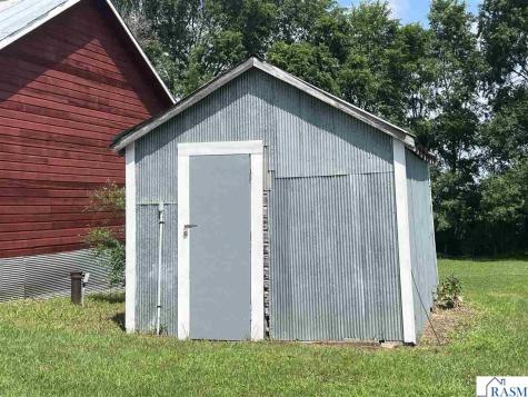 41701 770th Avenue St. James MN 56081
