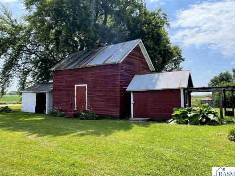 41701 770th Avenue St. James MN 56081