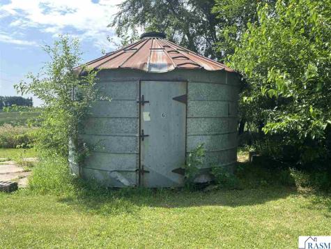 41701 770th Avenue St. James MN 56081
