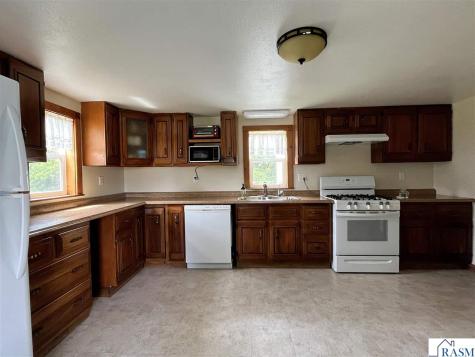 41701 770th Avenue St. James MN 56081