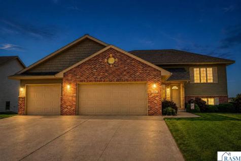 1324 Augusta Drive Mankato MN 56001
