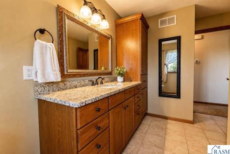 1324 Augusta Drive Mankato MN 56001