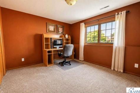 1324 Augusta Drive Mankato MN 56001