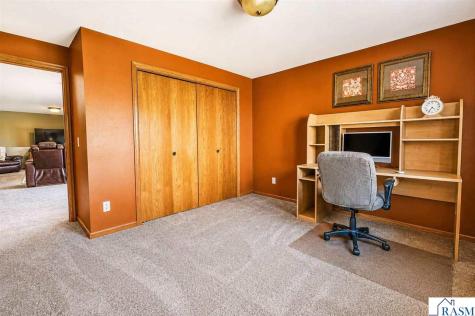 1324 Augusta Drive Mankato MN 56001