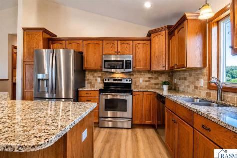 1324 Augusta Drive Mankato MN 56001