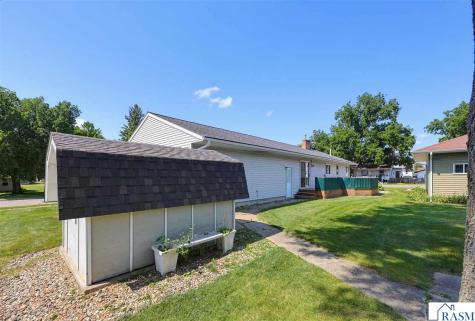 108 N Park Street Fairfax MN 55332