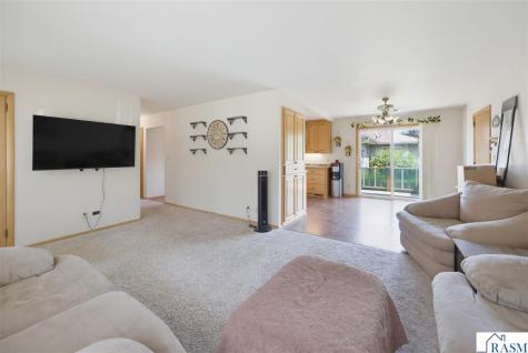 108 N Park Street Fairfax MN 55332