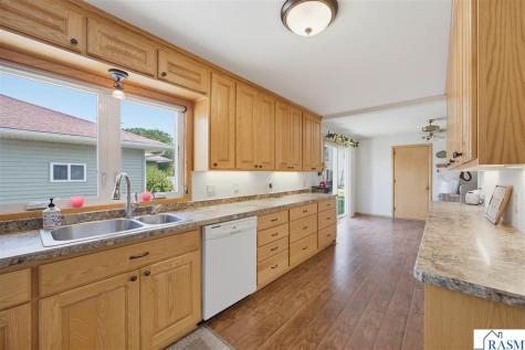 108 N Park Street Fairfax MN 55332