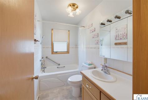 108 N Park Street Fairfax MN 55332