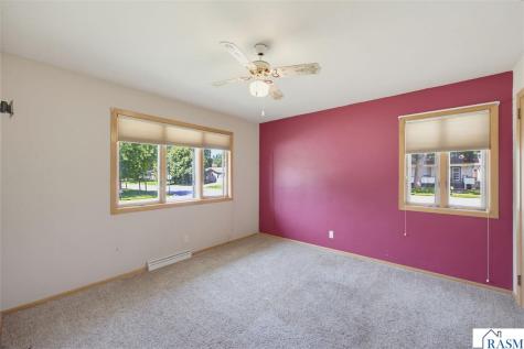108 N Park Street Fairfax MN 55332