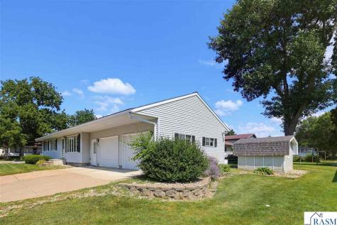 108 N Park Street Fairfax MN 55332