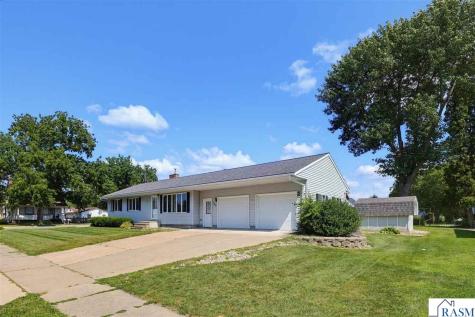 108 N Park Street Fairfax MN 55332