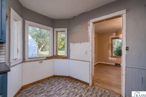 422 4th Street Nicollet MN 56074
