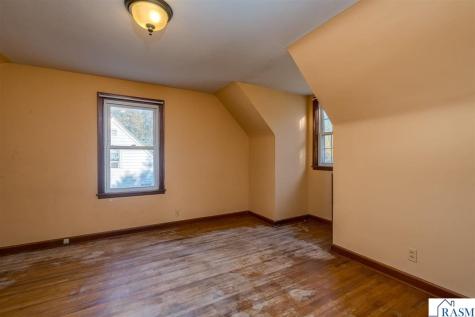 422 4th Street Nicollet MN 56074