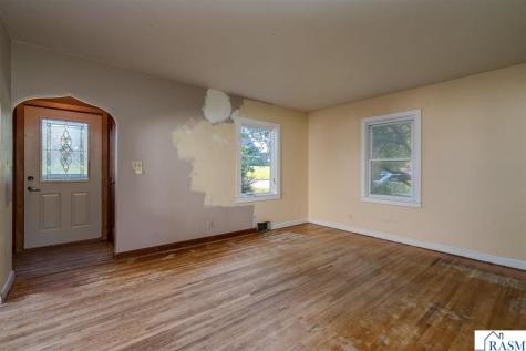 422 4th Street Nicollet MN 56074